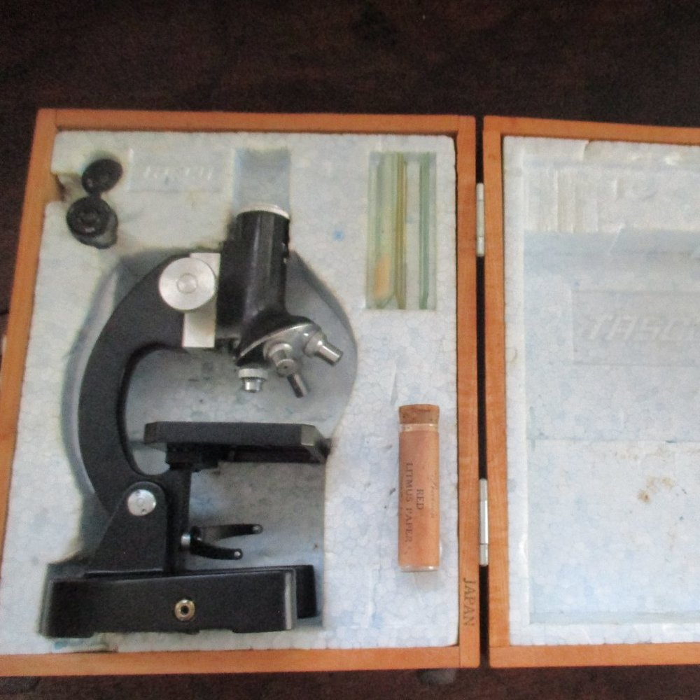 Vintage Tasco Deluxe High Quality Microscope in wooden box 2 lenses & slides